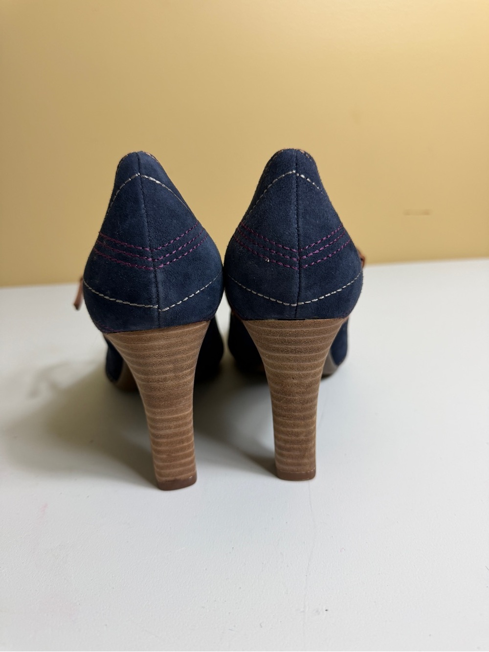 Aerosoles "Tax Return" Blue Plaid Suede Mary Jane Pumps – Size 11 - Picture 6 of 10